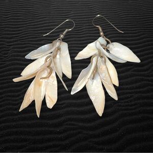 Mother Of Pearl Leaf Bunched Seashell Dangle Drop Earrings